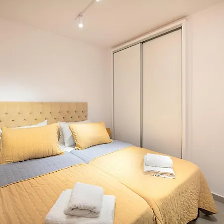 Blue & White Velvet 20m From The דירה *