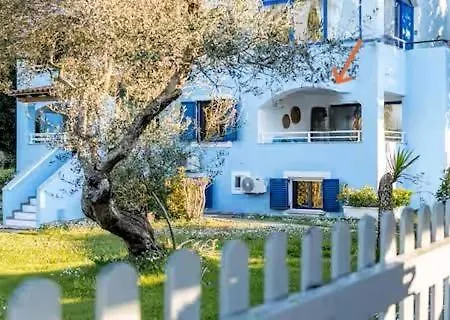 Blue & White Velvet 20m From The Danilia